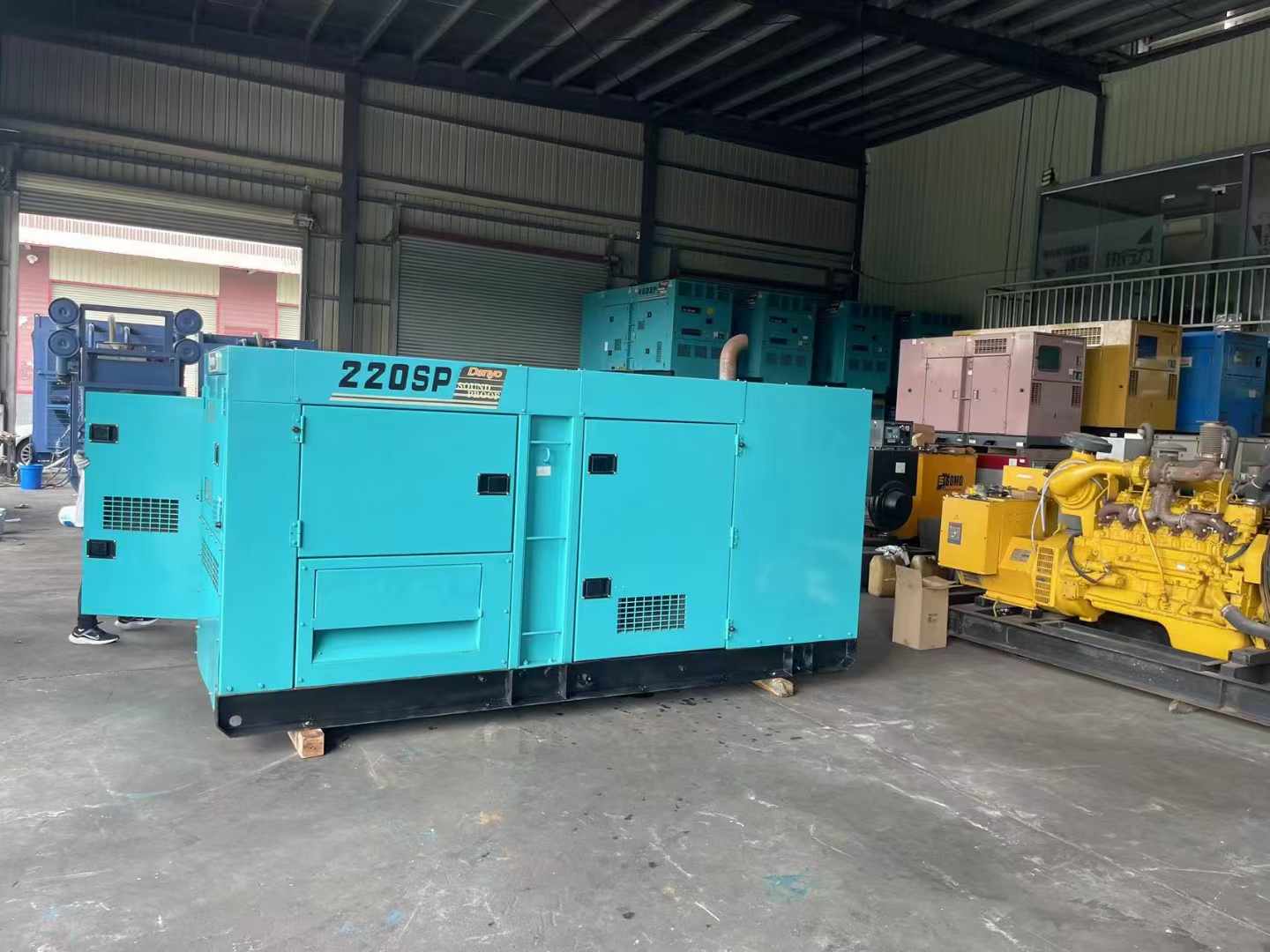 伊宁市800kW 柴油发电机的输出电流波动范围是多少?