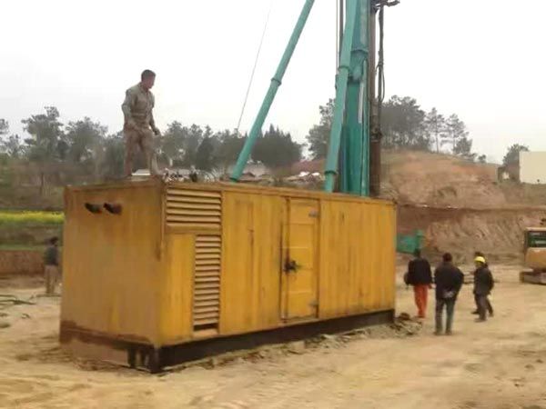 伊宁市如何判断水冷式机油散热器密封件是否需要更换？